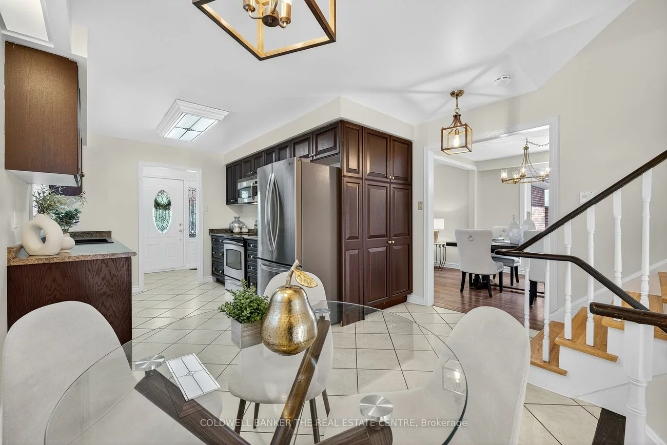 204, Alexander, Gorham-College Manor, Newmarket