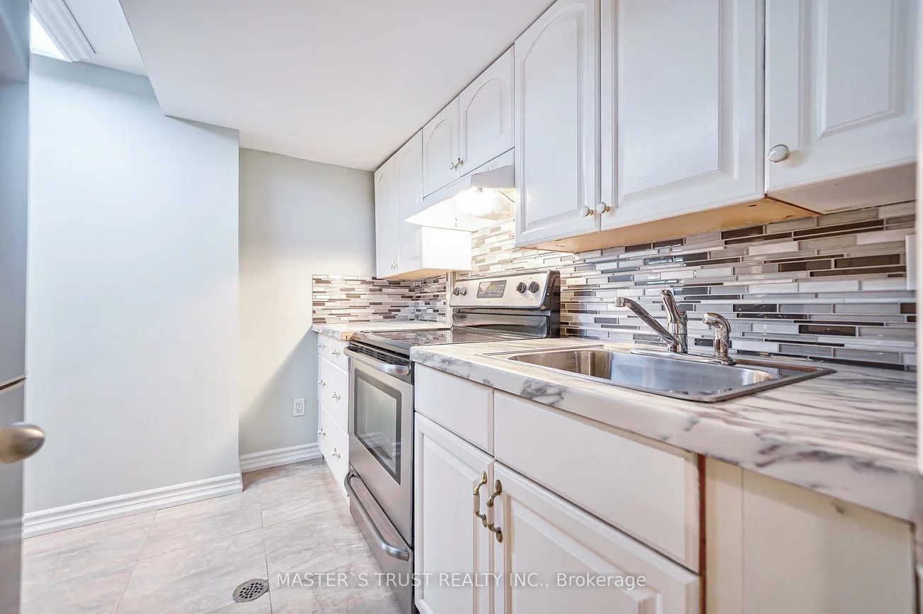 77, Highland, Gorham-College Manor, Newmarket