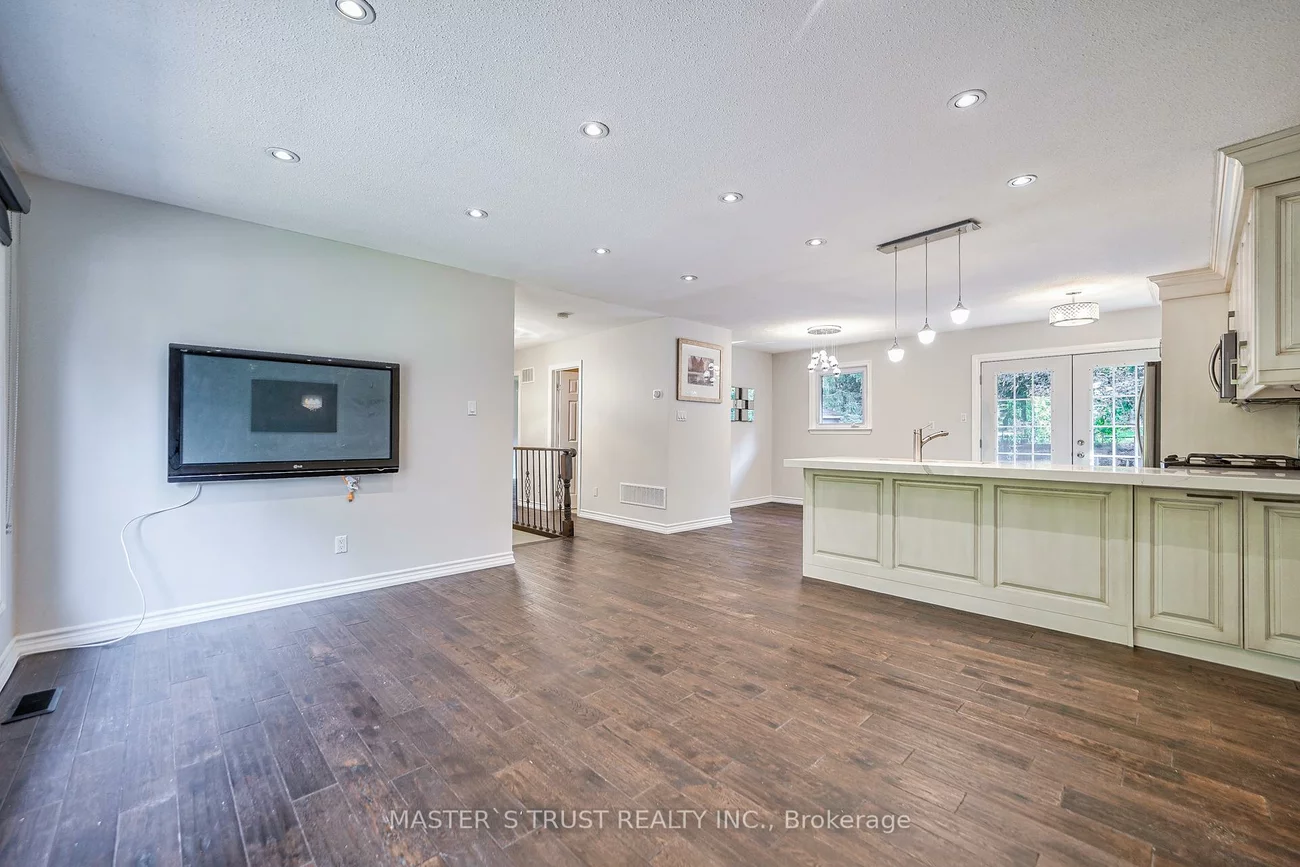 77, Highland, Gorham-College Manor, Newmarket