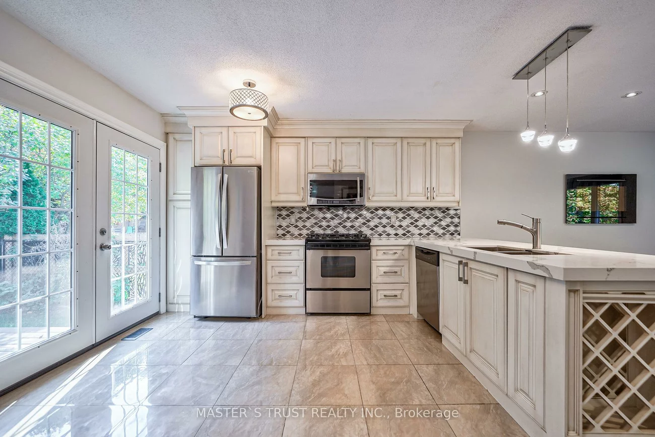 77, Highland, Gorham-College Manor, Newmarket