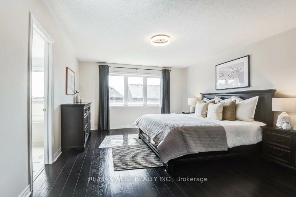 702, Yarfield, Glenway Estates, Newmarket