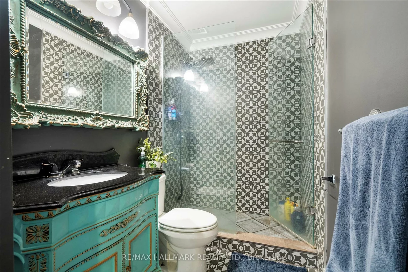 372, Dixon, Central Newmarket, Newmarket
