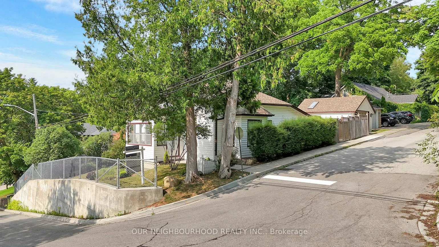 313, Second, Central Newmarket, Newmarket