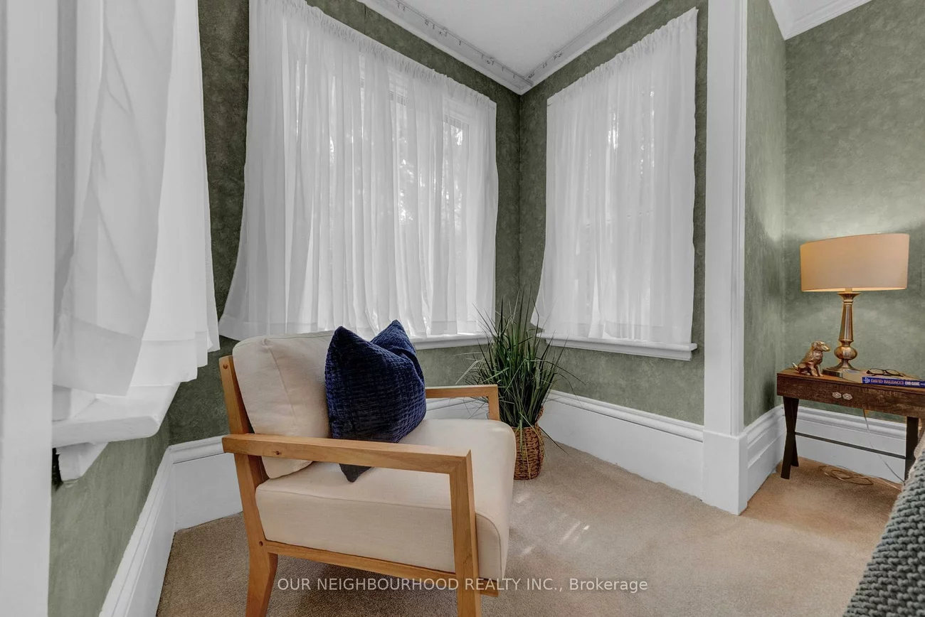 313, Second, Central Newmarket, Newmarket