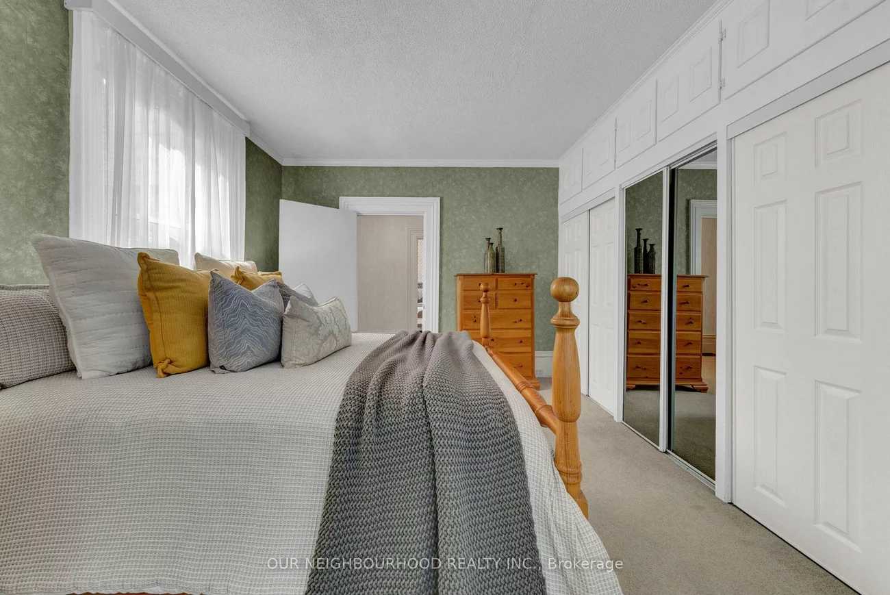 313, Second, Central Newmarket, Newmarket