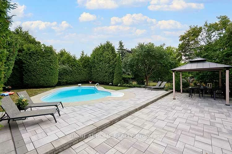 413, Mathews, Glenway Estates, Newmarket