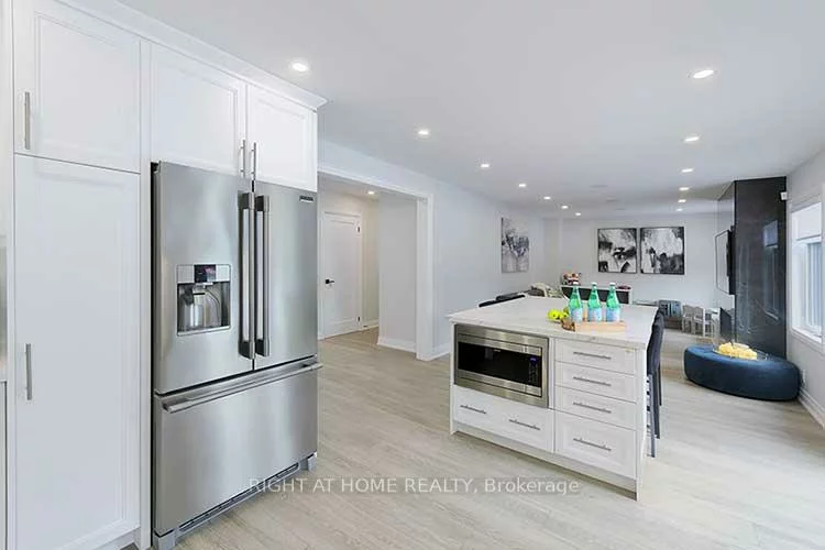 413, Mathews, Glenway Estates, Newmarket