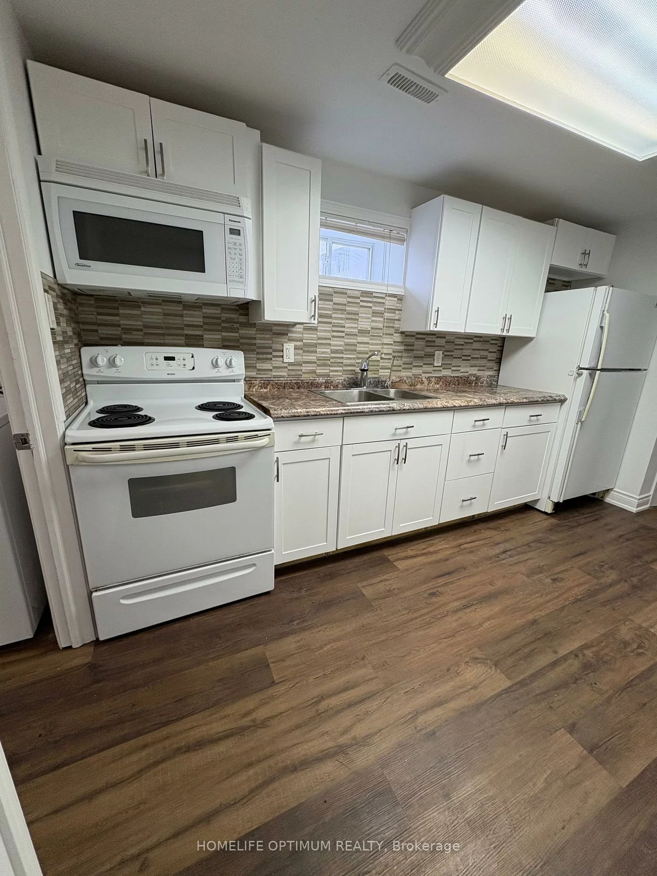 702, Leeder, Huron Heights-Leslie Valley, Newmarket