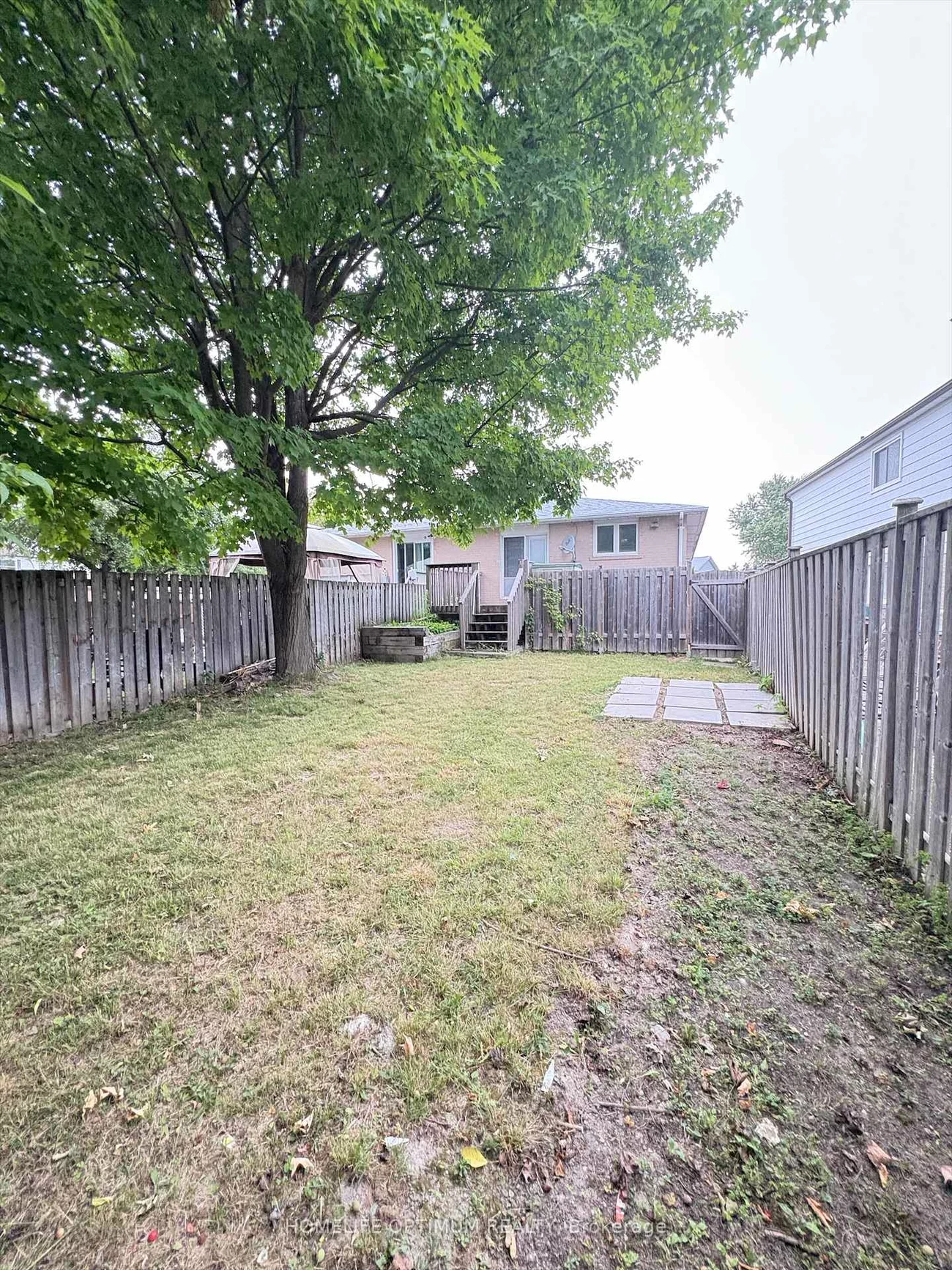 702, Leeder, Huron Heights-Leslie Valley, Newmarket