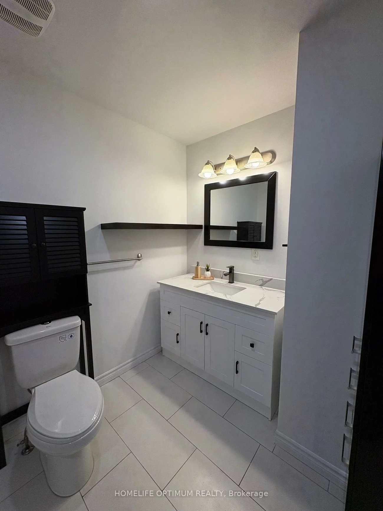 702, Leeder, Huron Heights-Leslie Valley, Newmarket