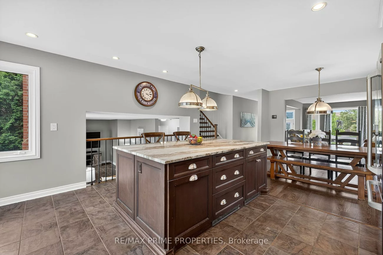 216, Crossland, Glenway Estates, Newmarket