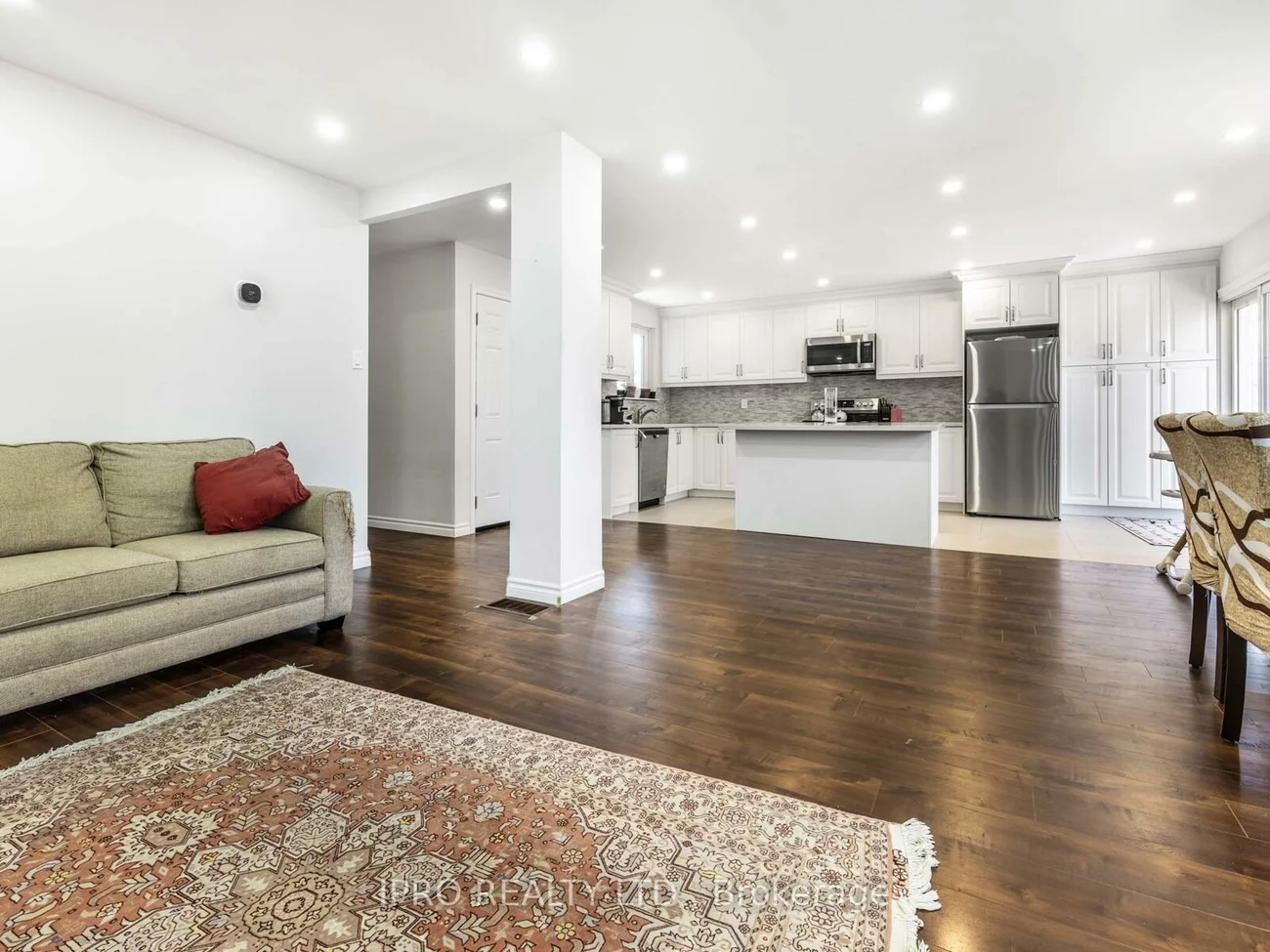 640, Irwin, Huron Heights-Leslie Valley, Newmarket