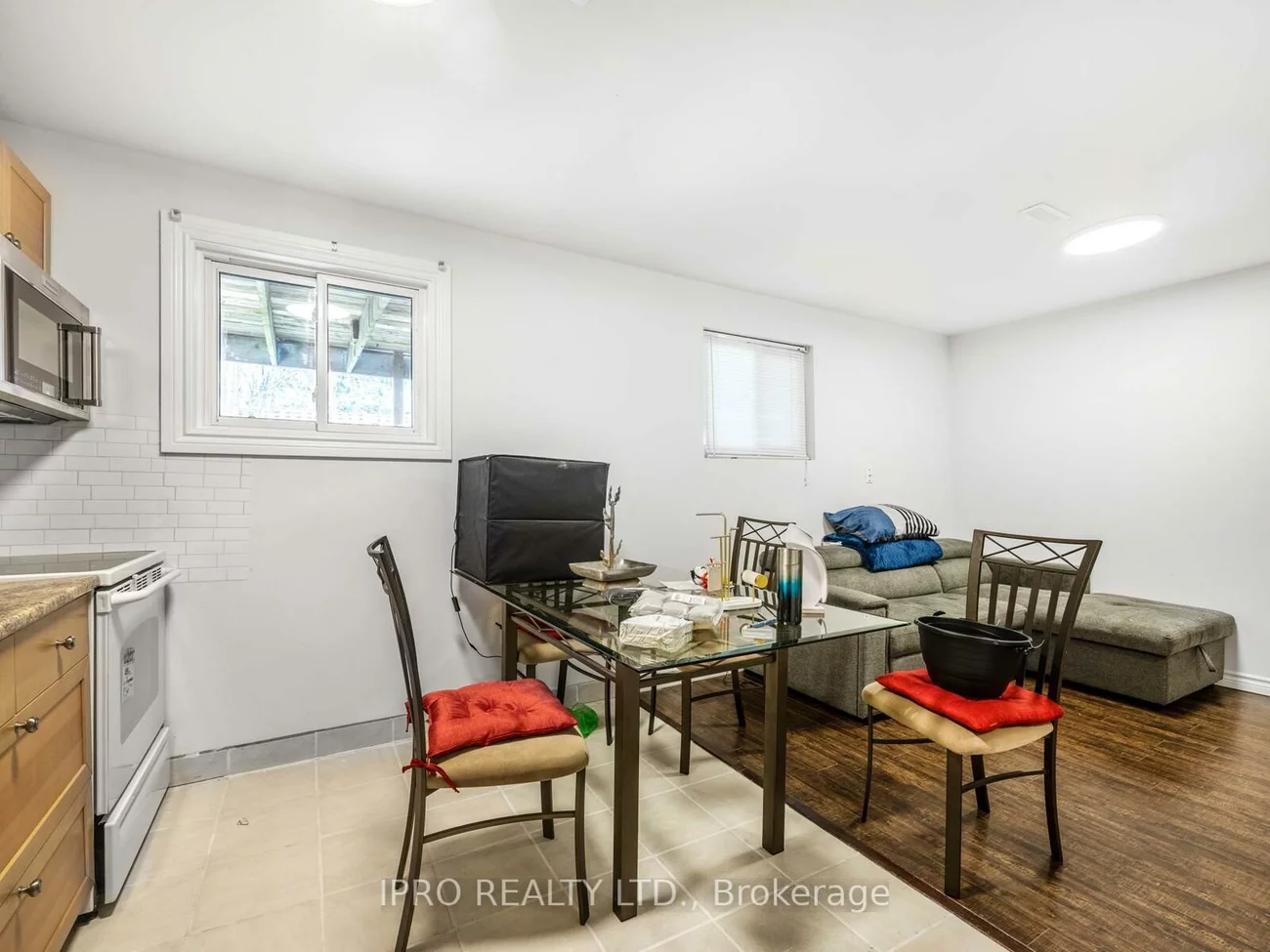 640, Irwin, Huron Heights-Leslie Valley, Newmarket