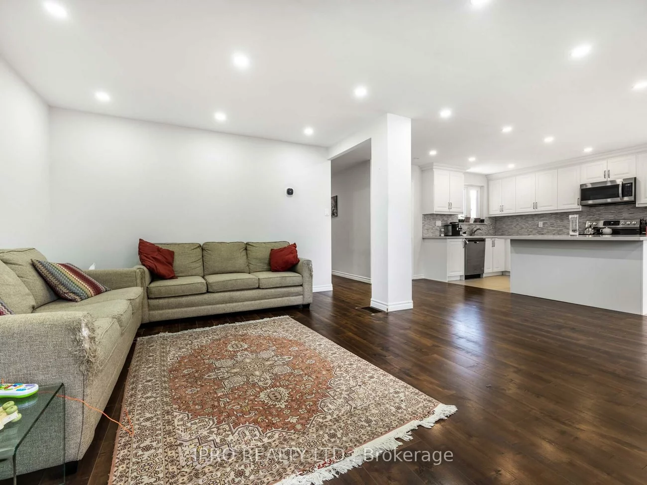 640, Irwin, Huron Heights-Leslie Valley, Newmarket