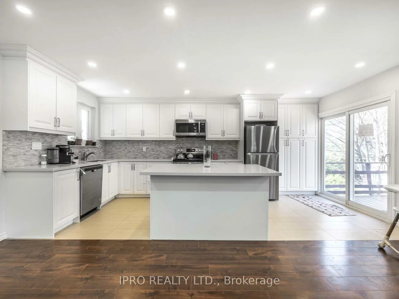 640, Irwin, Huron Heights-Leslie Valley, Newmarket