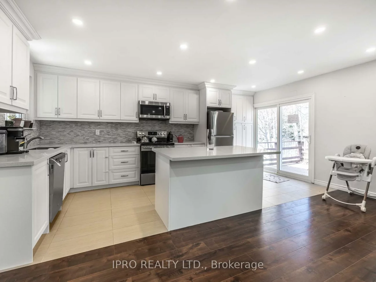 640, Irwin, Huron Heights-Leslie Valley, Newmarket