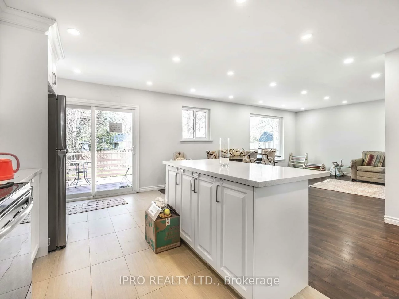 640, Irwin, Huron Heights-Leslie Valley, Newmarket