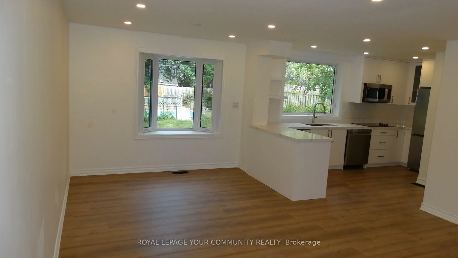 83, Lundy's, Huron Heights-Leslie Valley, Newmarket
