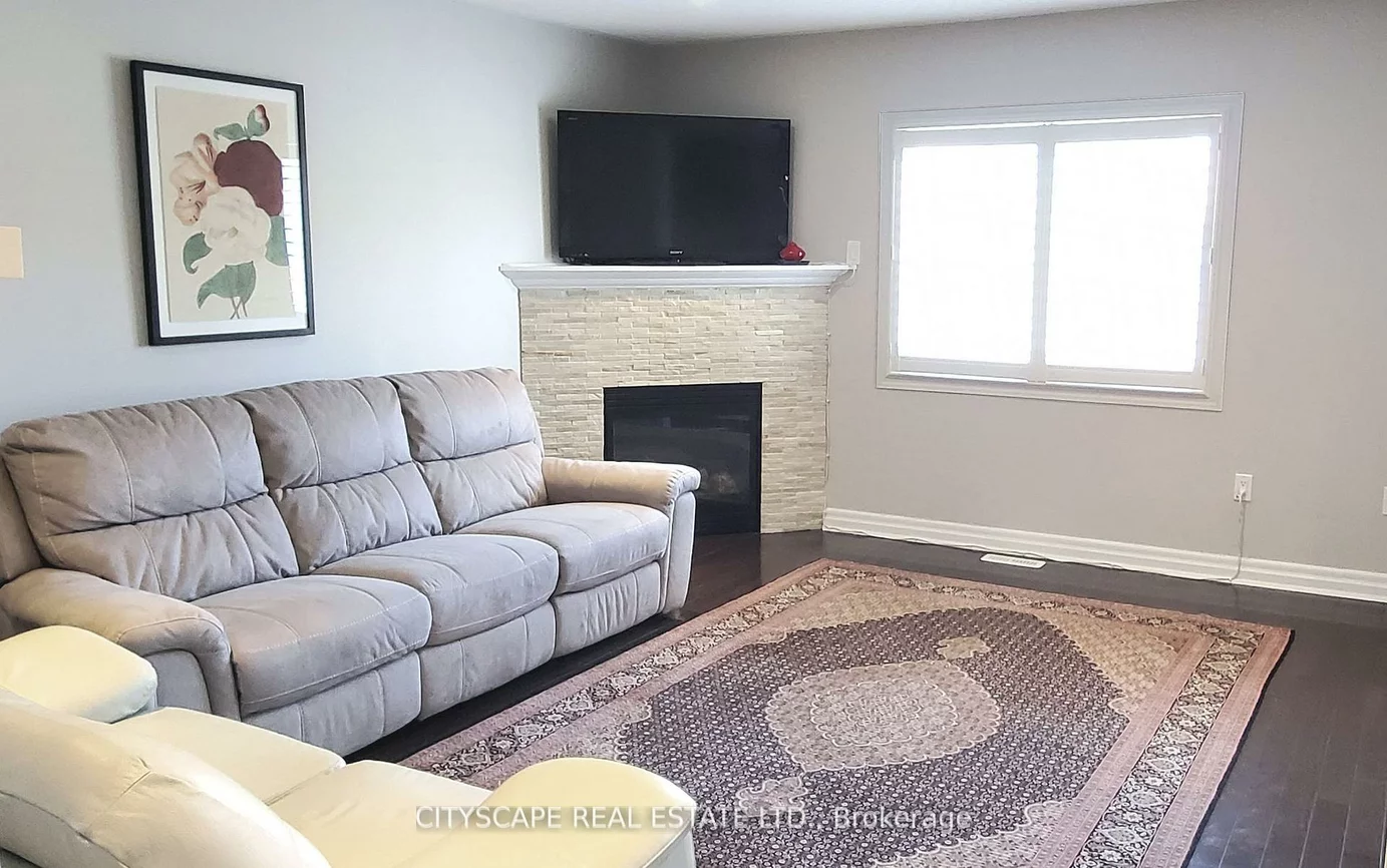 369, Kwapis, Woodland Hill, Newmarket
