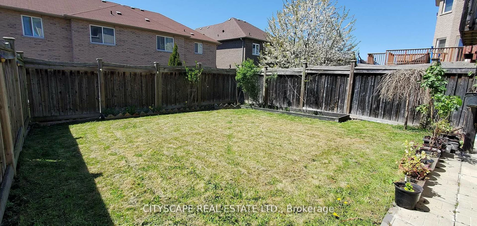369, Kwapis, Woodland Hill, Newmarket