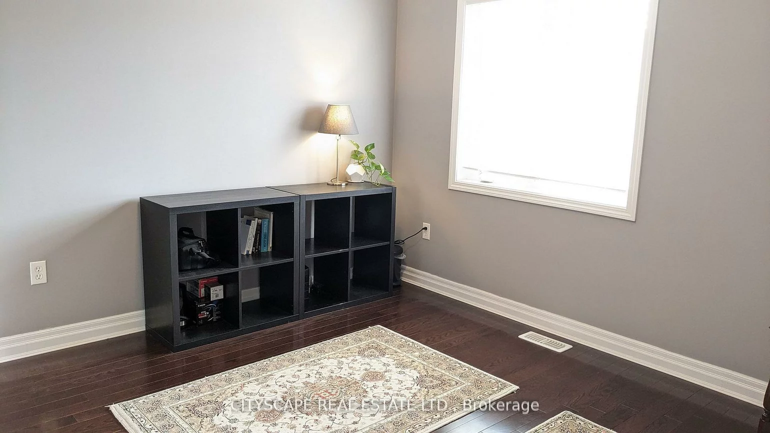 369, Kwapis, Woodland Hill, Newmarket