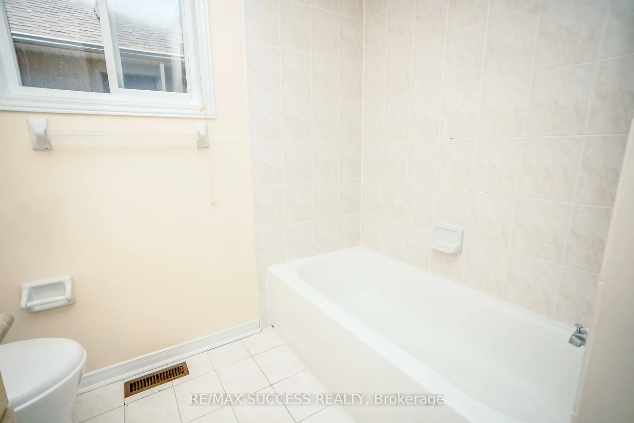 384, Flagstone, Woodland Hill, Newmarket