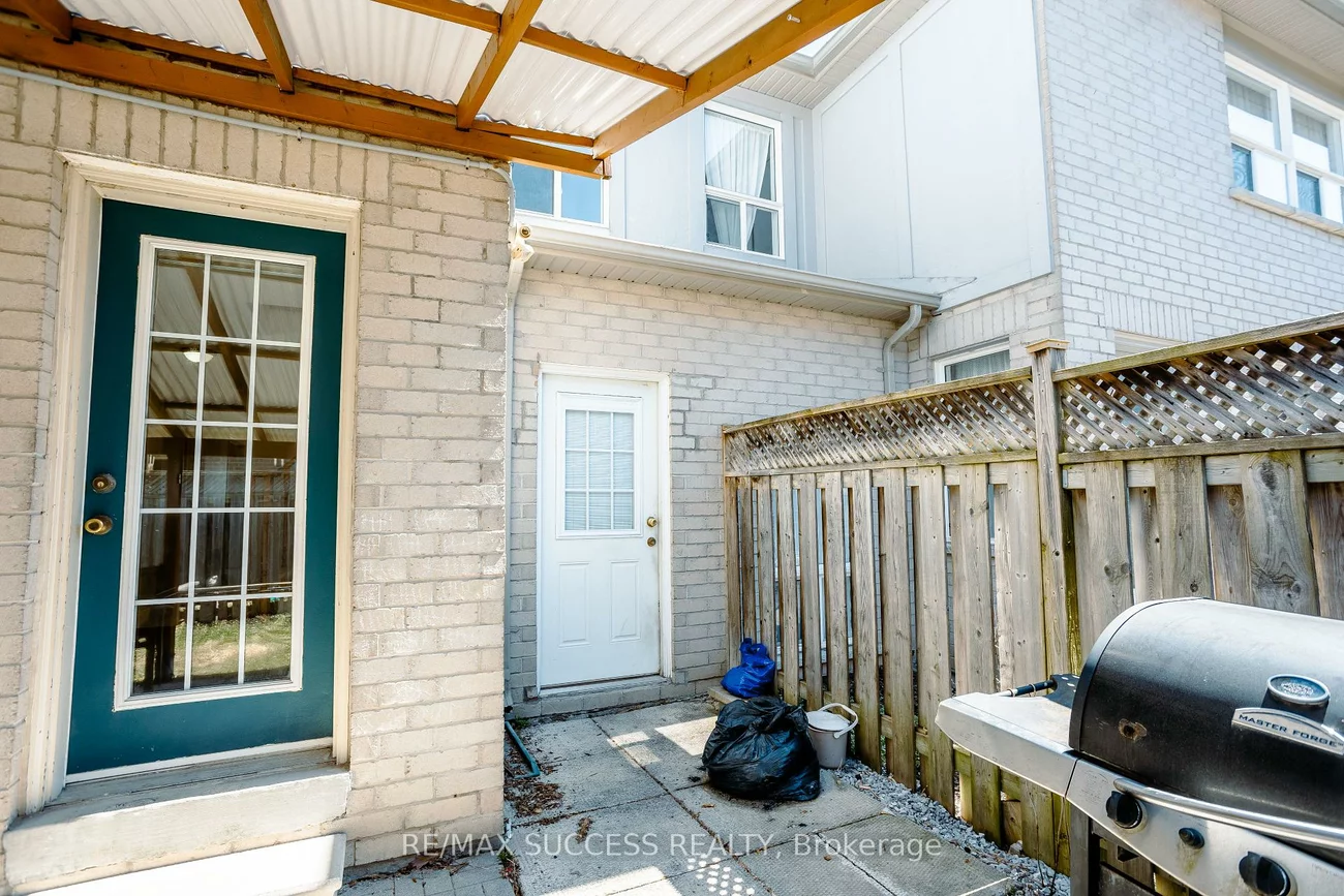 384, Flagstone, Woodland Hill, Newmarket