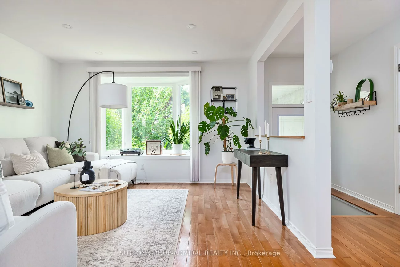 216, Robinson, Central Newmarket, Newmarket