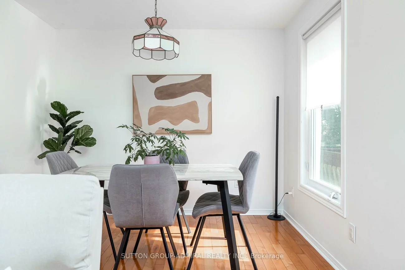 216, Robinson, Central Newmarket, Newmarket