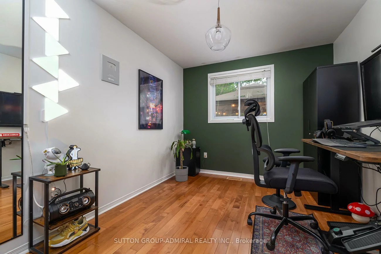216, Robinson, Central Newmarket, Newmarket