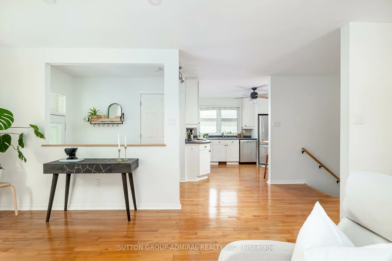 216, Robinson, Central Newmarket, Newmarket