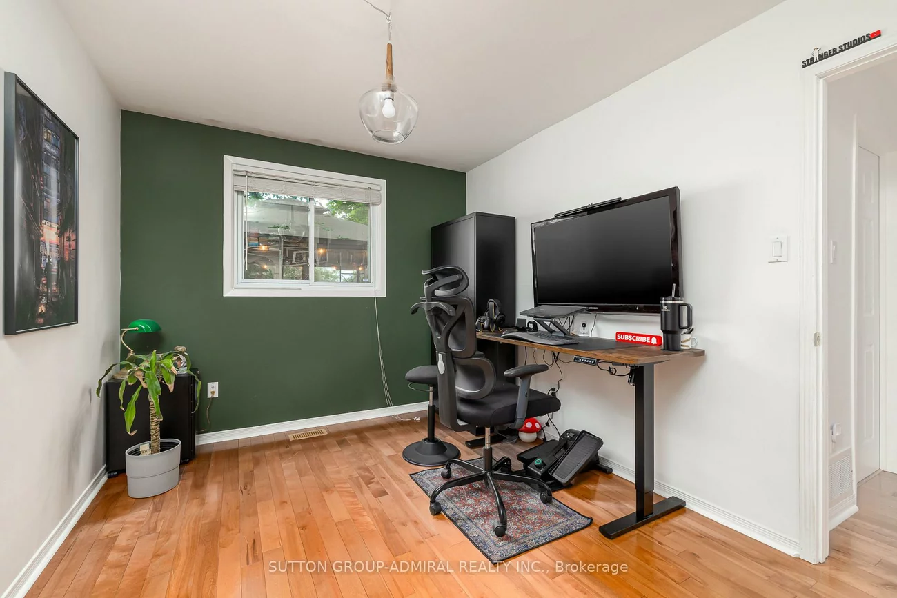216, Robinson, Central Newmarket, Newmarket
