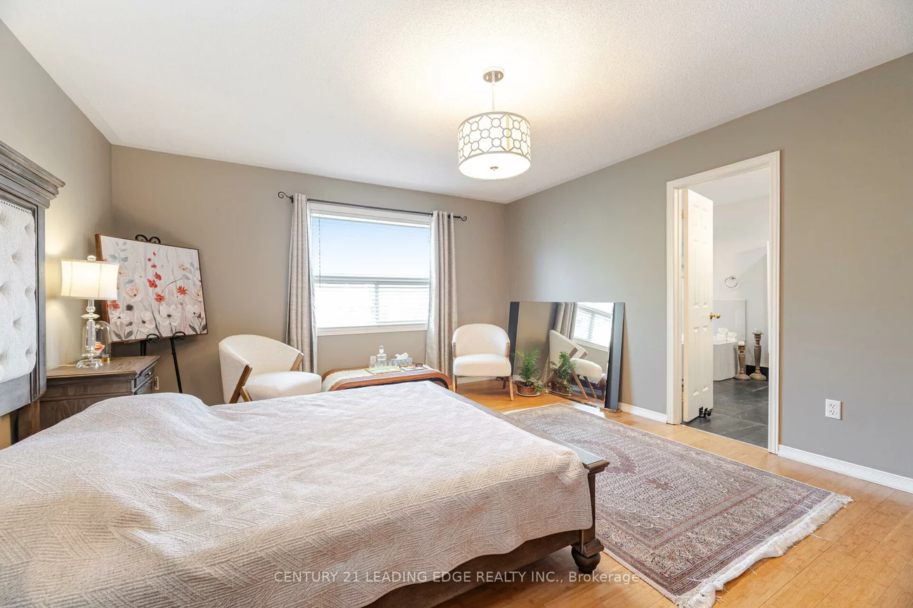 344, Marble, Woodland Hill, Newmarket