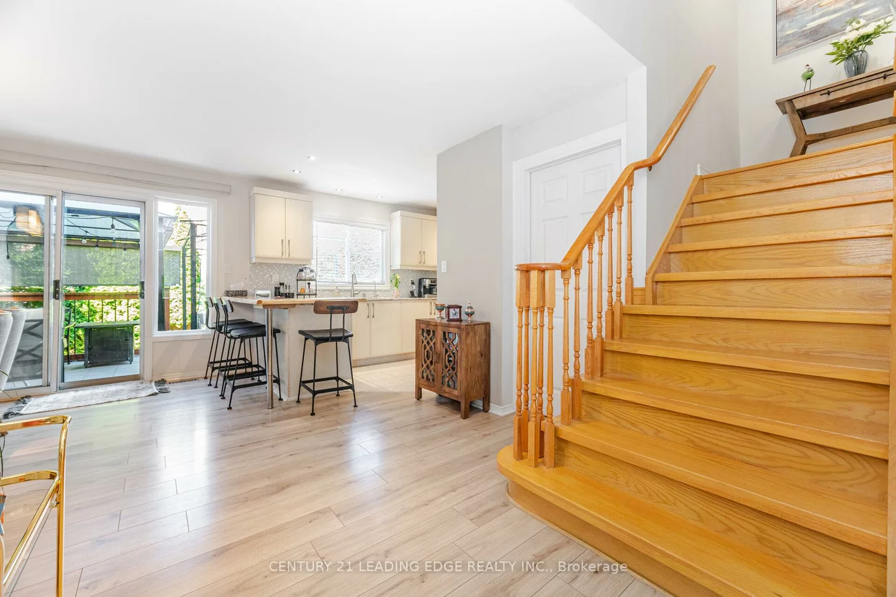 344, Marble, Woodland Hill, Newmarket