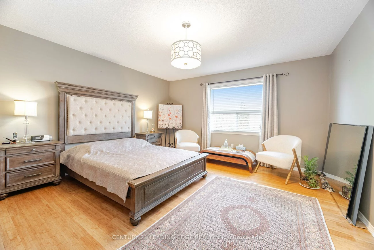 344, Marble, Woodland Hill, Newmarket