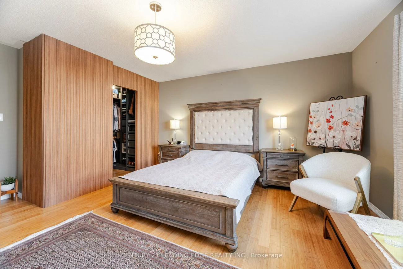 344, Marble, Woodland Hill, Newmarket