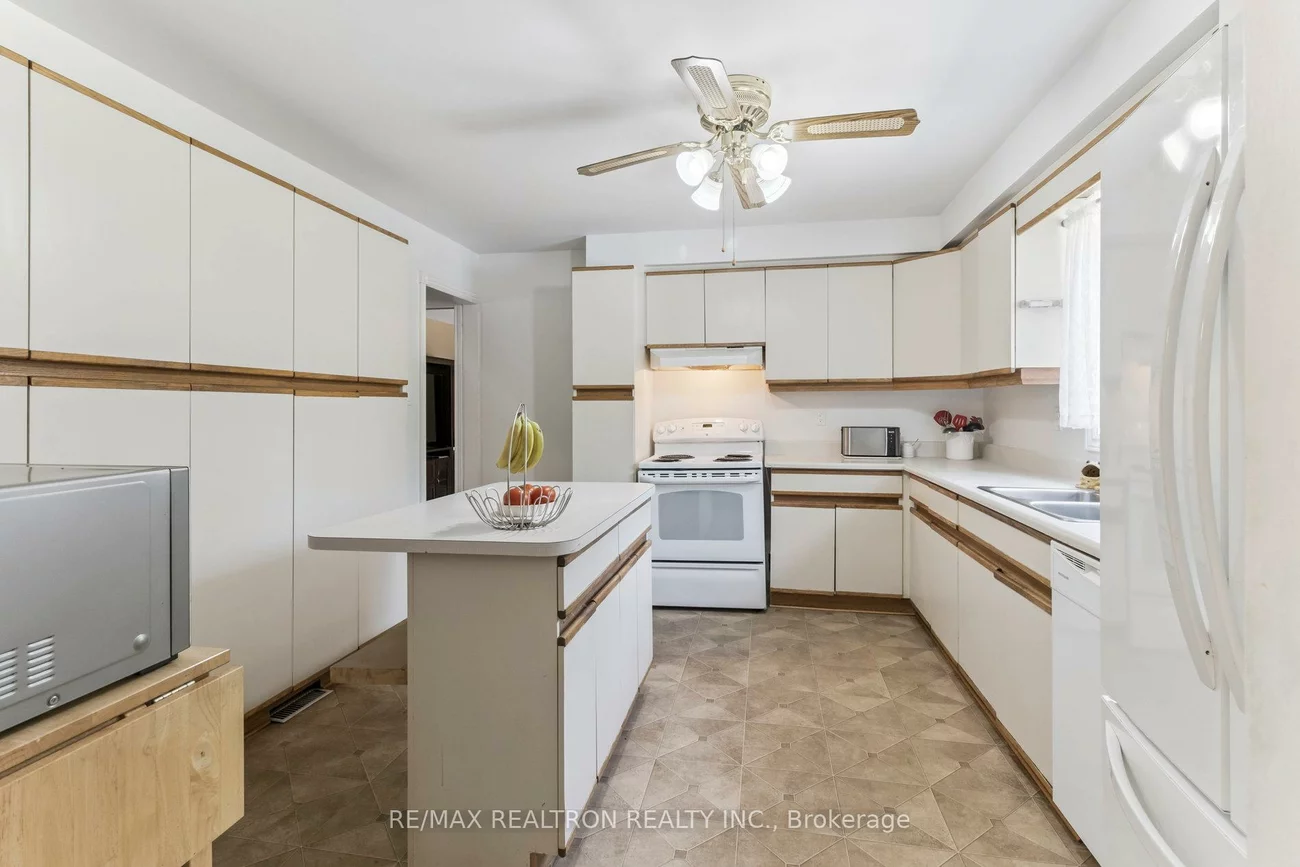 40, Manning, Gorham-College Manor, Newmarket
