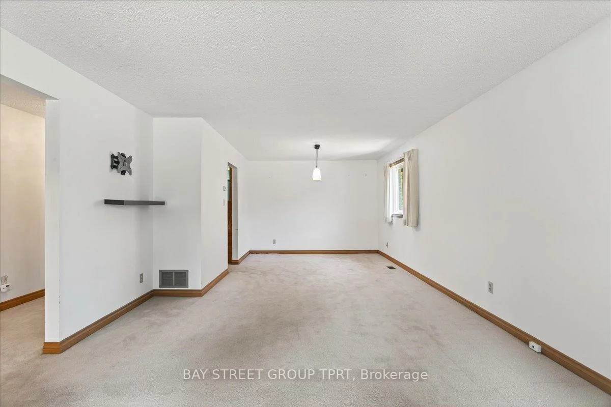 16, Belfry, Huron Heights-Leslie Valley, Newmarket