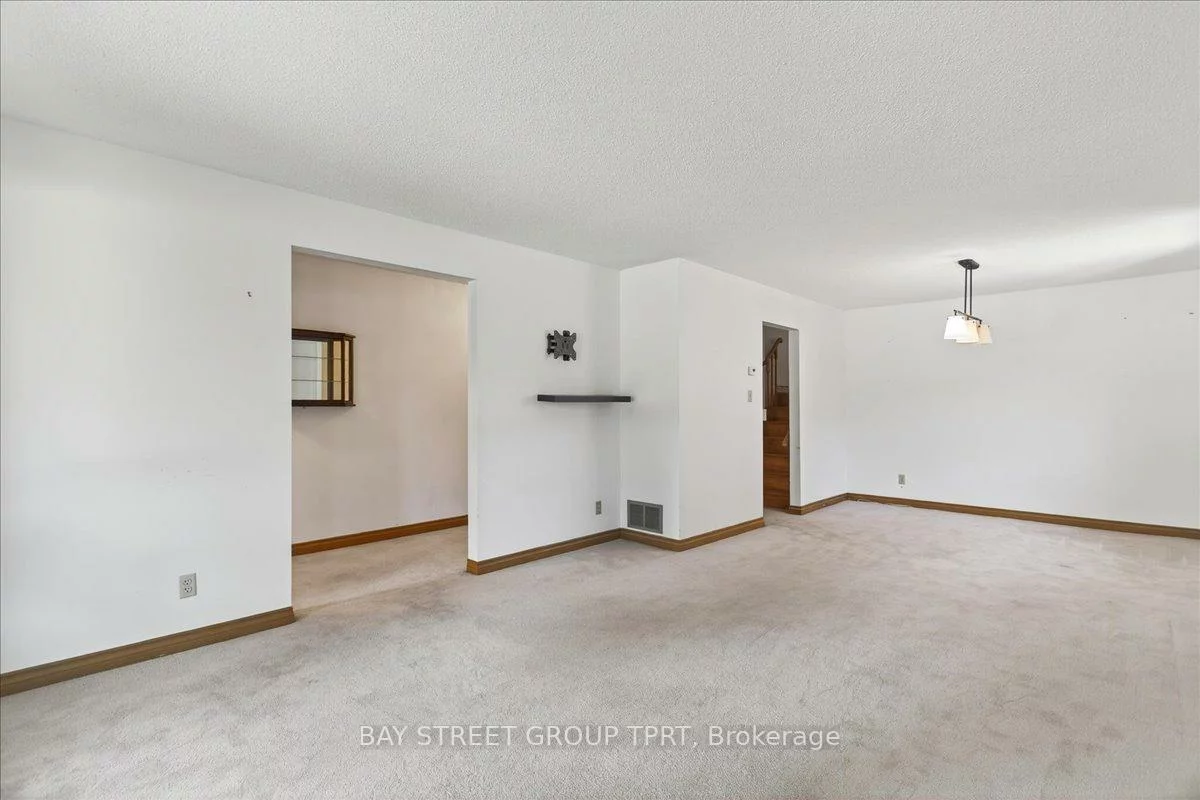 16, Belfry, Huron Heights-Leslie Valley, Newmarket