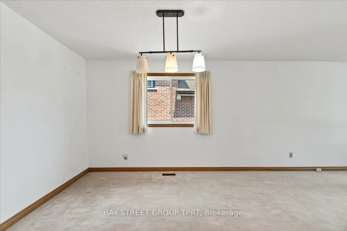 16, Belfry, Huron Heights-Leslie Valley, Newmarket