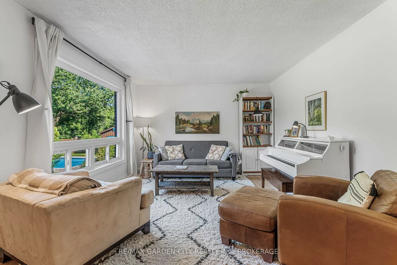 672, Irwin, Huron Heights-Leslie Valley, Newmarket