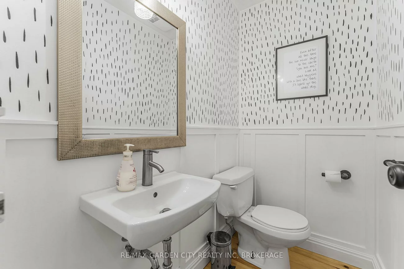 672, Irwin, Huron Heights-Leslie Valley, Newmarket