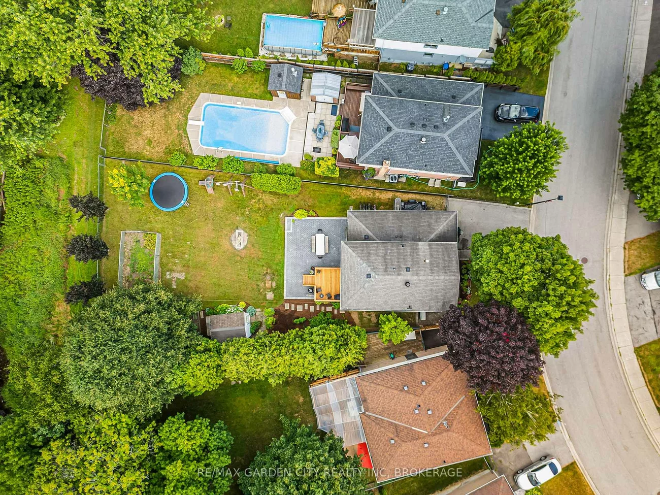 672, Irwin, Huron Heights-Leslie Valley, Newmarket
