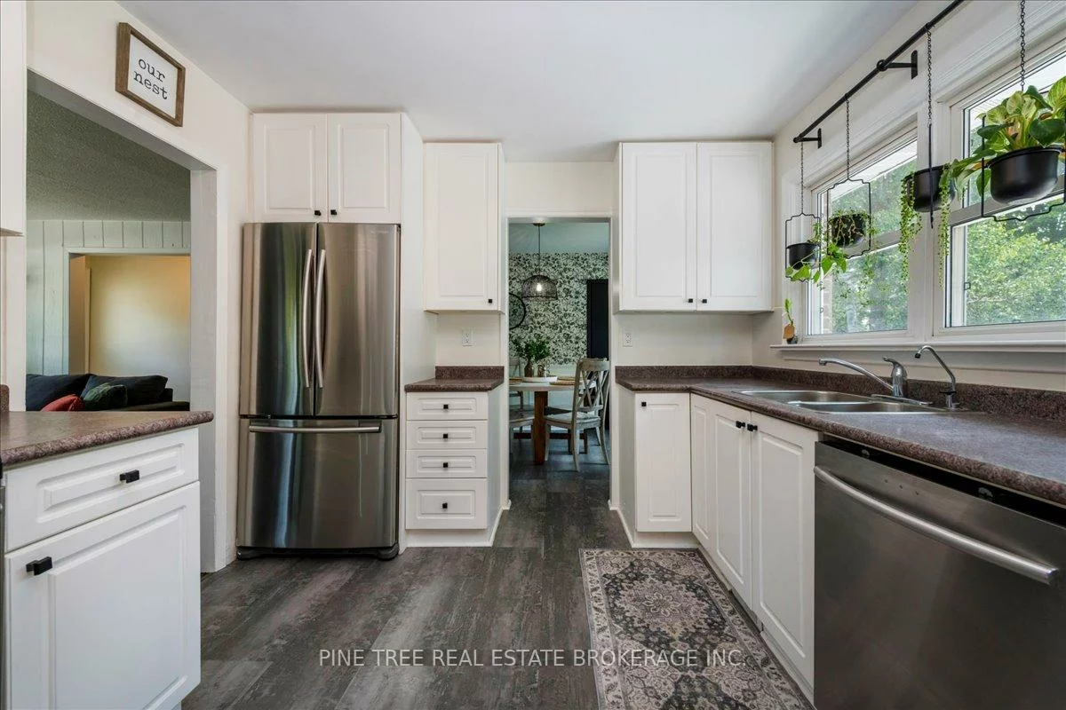 164, Avenue, Central Newmarket, Newmarket