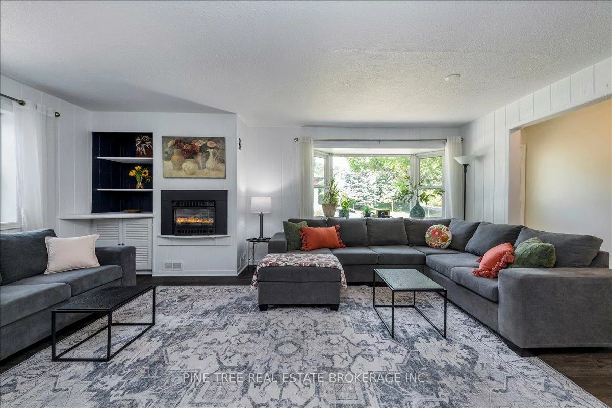 164, Avenue, Central Newmarket, Newmarket