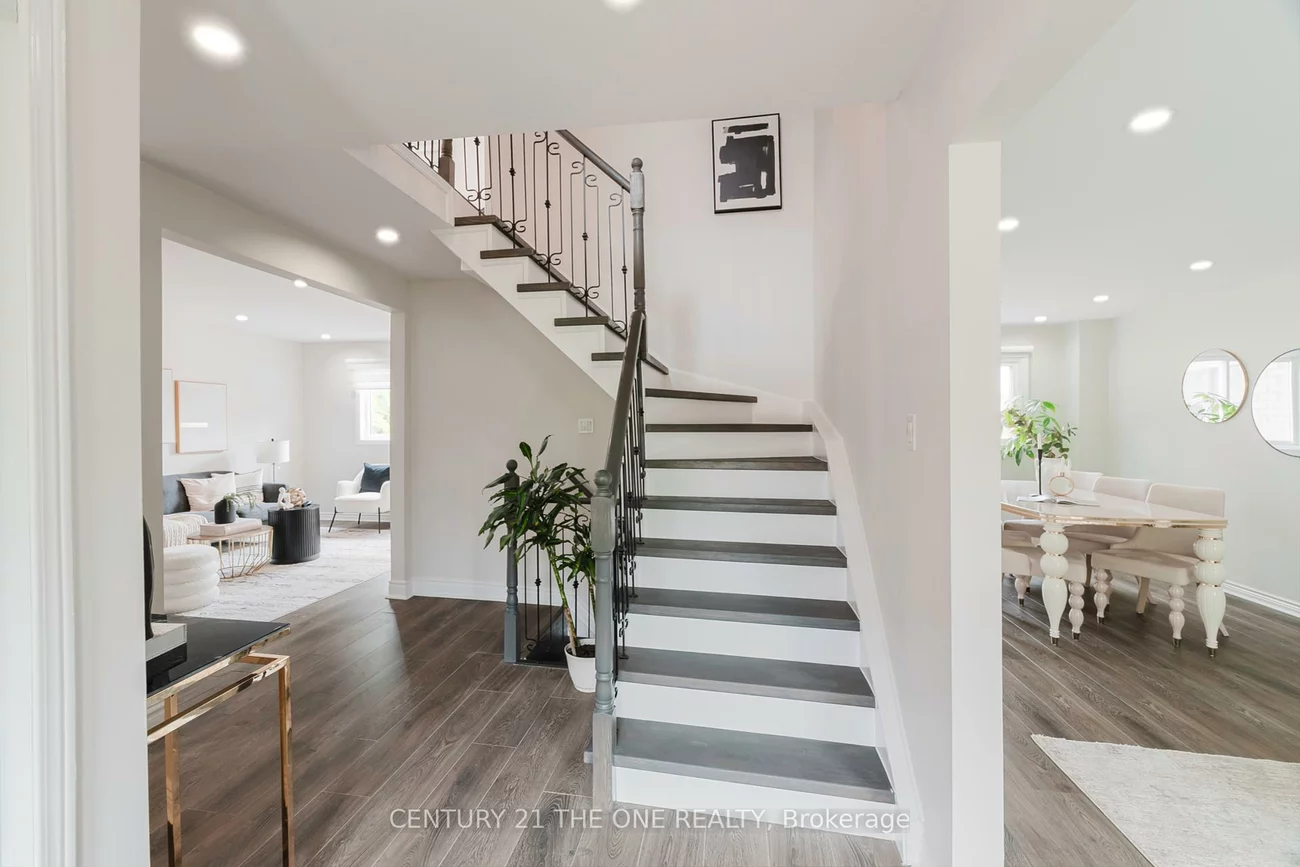 971, Leslie Valley, Huron Heights-Leslie Valley, Newmarket