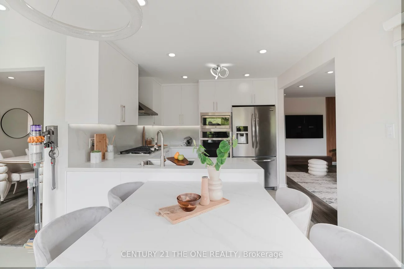 971, Leslie Valley, Huron Heights-Leslie Valley, Newmarket