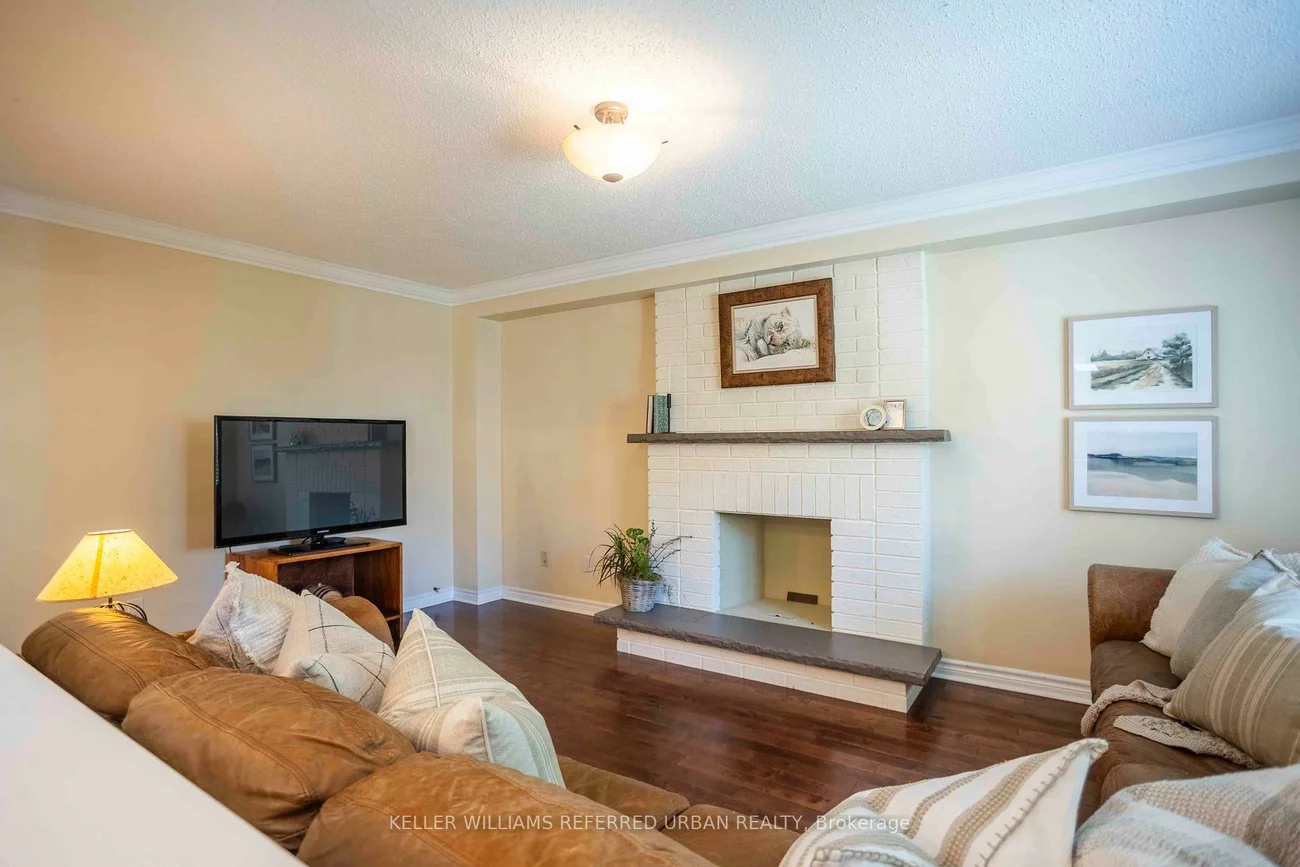32, Nelson, Armitage, Newmarket