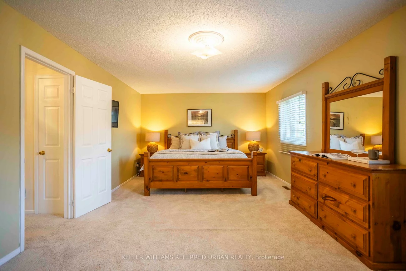32, Nelson, Armitage, Newmarket