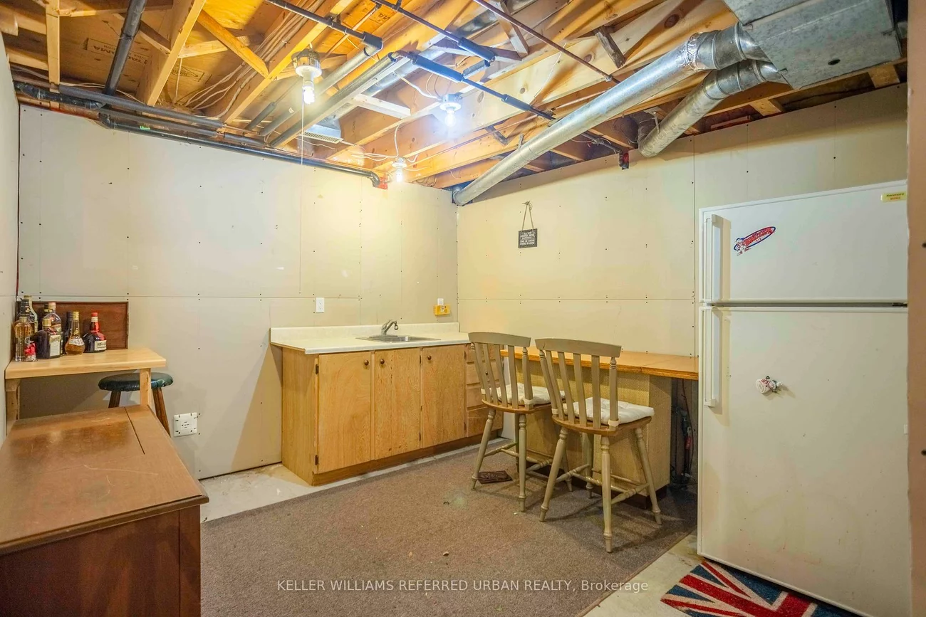 32, Nelson, Armitage, Newmarket